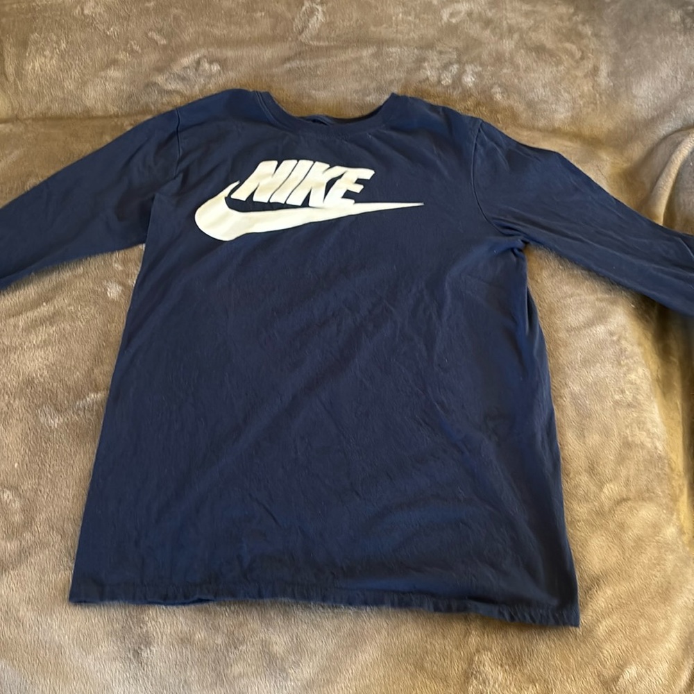Nike men’s small blue long sleeve shirt